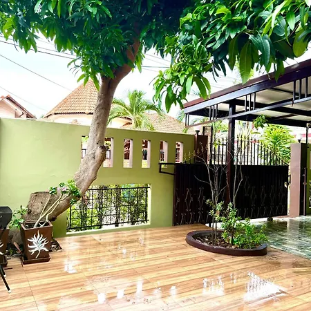 Warisa Happy Pool Near วิลล่า *
