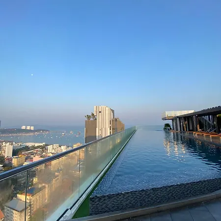 อพาร์ทเม้น The Base Pattaya, High Floor, Seaview *