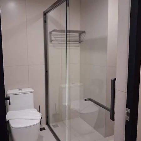 Man Tony Hotel Pattaya