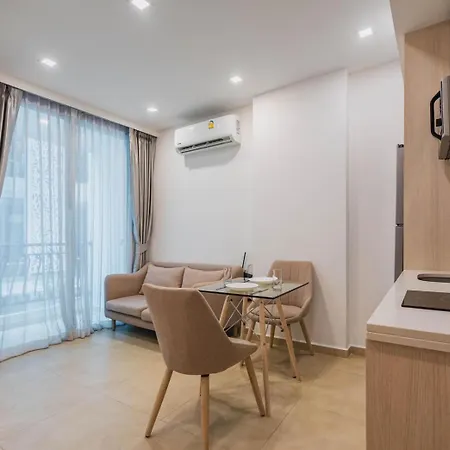 1bed Luxury With Pool & Gym Access Near Walking Street Apartment Pattaya