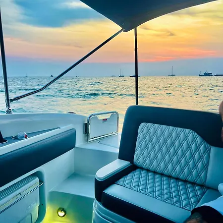 โบเทล частная яхта и эксклюзивные приватные туры по островам в паттайе Pattaya