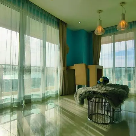 Luxury 2-bedroom Sea View Escape Apartment