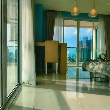 Luxury 2-bedroom Sea View Escape