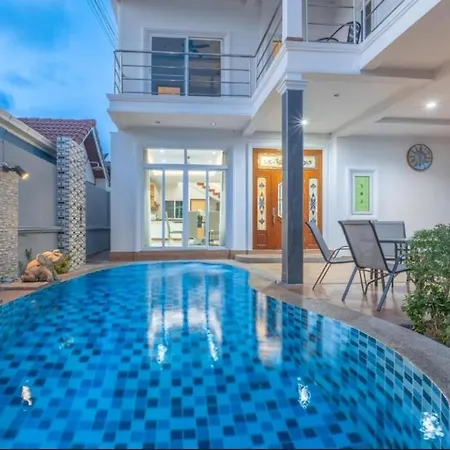 G Sunflowe Pool Villa Pattaya