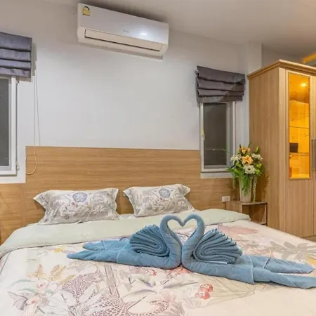 G Sunflowe Pool Villa Pattaya