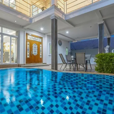 Villa G Sunflowe Pool Pattaya
