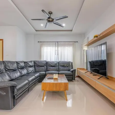 G Sunflowe Pool Villa *