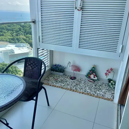 Apartment Hill And Super Seaview *