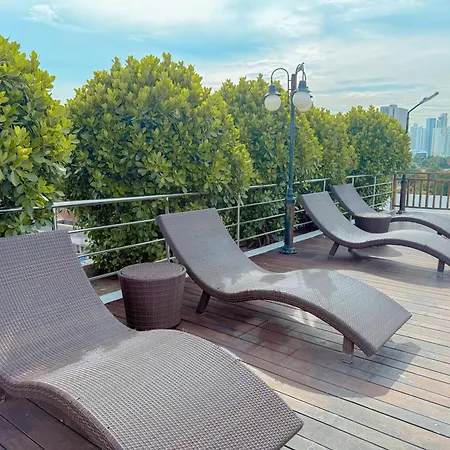 โรงแรม Vareena Palace