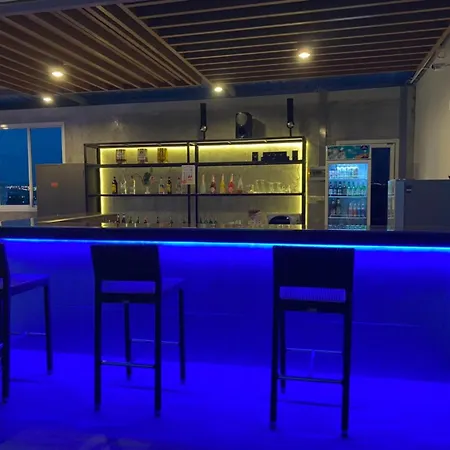 โรงแรม Vareena Palace 5*