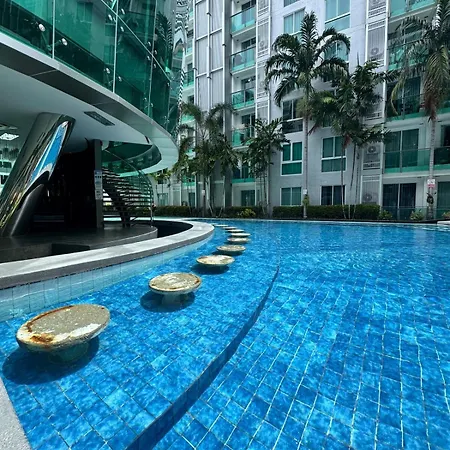 Modern 1br Near Soi Bukouw อพาร์ทเม้น Pattaya