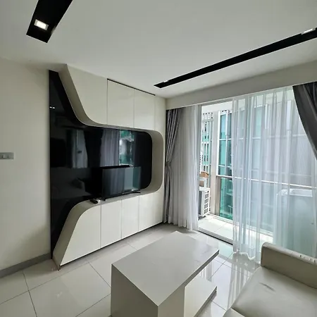 Modern 1br Near Soi Bukouw อพาร์ทเม้น *