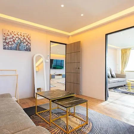 Sea View Apartment Pattaya