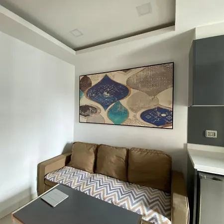 Famous With Charming Pool Apartment Pattaya
