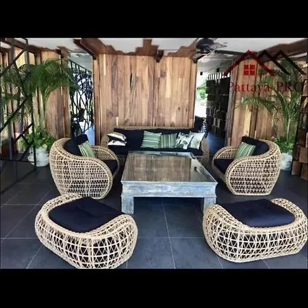 Wongamat Palm Apartment *