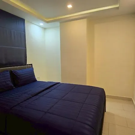 Grand Avenue F811