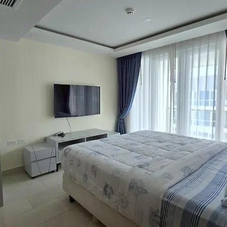 Grand Avenue F811 Apartment