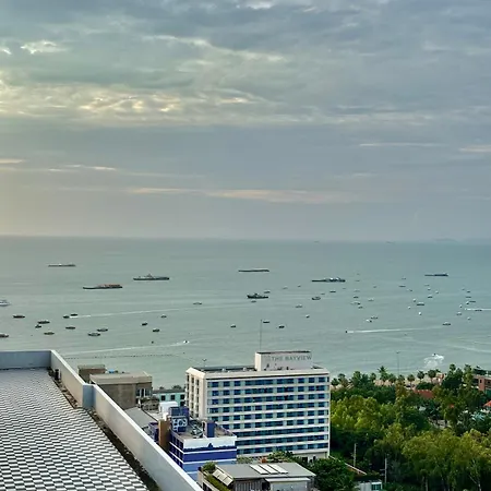 The Base Sea View * Pattaya