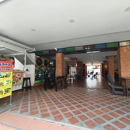 Peter's House2 Five Minutes To The 3* Pattaya