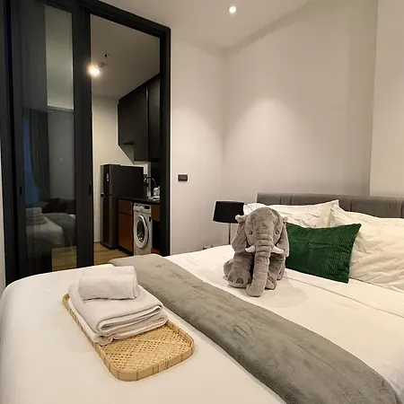 Hotel Edge By Kansiree 4*