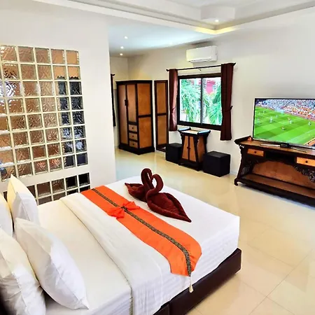 Hideland Luxury Pool Walking Street *