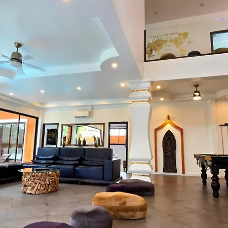 Tucheland Luxury Pool Walking Street Villa Pattaya