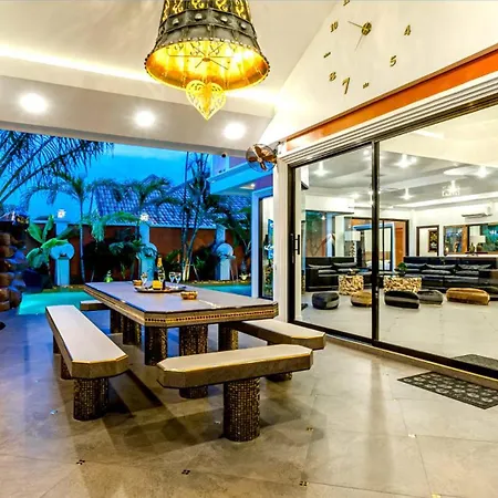 Villa Goldland Luxury Pool Walking Street 8 Bedrooms Pattaya