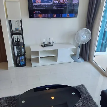 Grand Avenue, 2 Bed-/ 2 Bathroom, 70 Sqm, Pool View *
