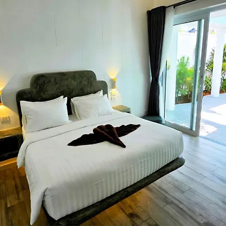 Starland Luxury Pool Walking Street *