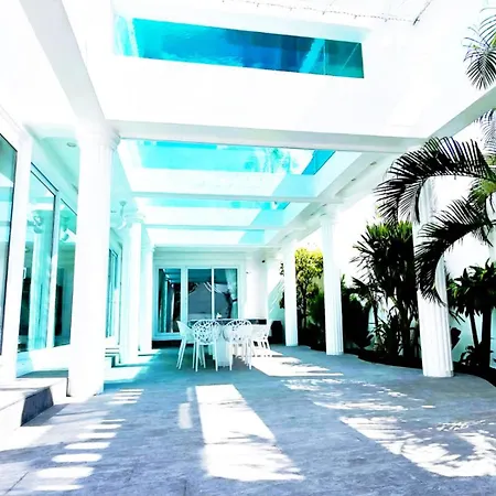 Starland Luxury Pool Walking Street วิลล่า
