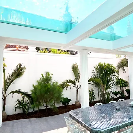 Starland Luxury Pool Walking Street * Pattaya