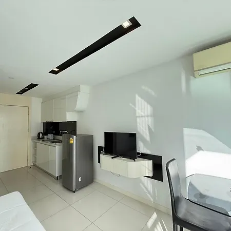 Center By K Apartment