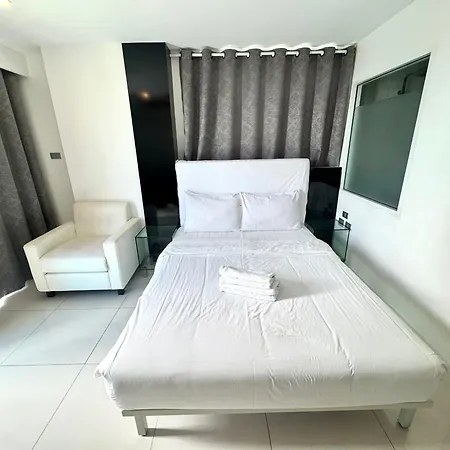 Center By K Apartment