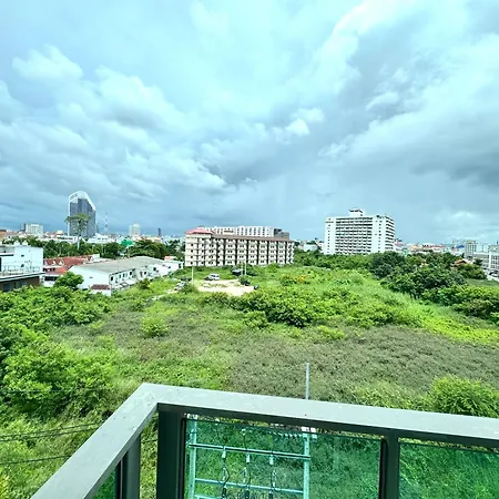 Center By K Apartment