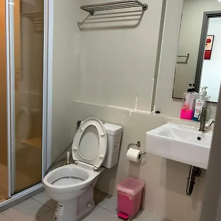 Aparthotel The Base 3*