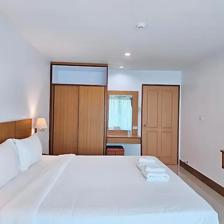 Nanthana Hotel 2*