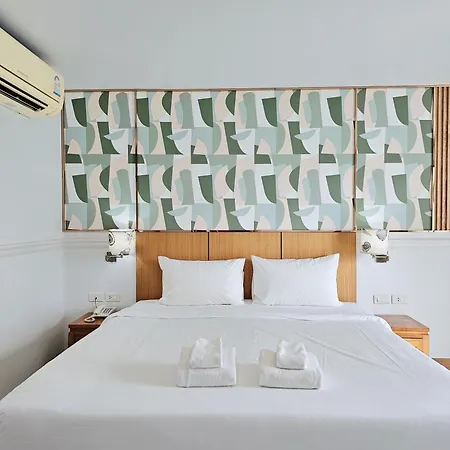 Hotel Nanthana 2*