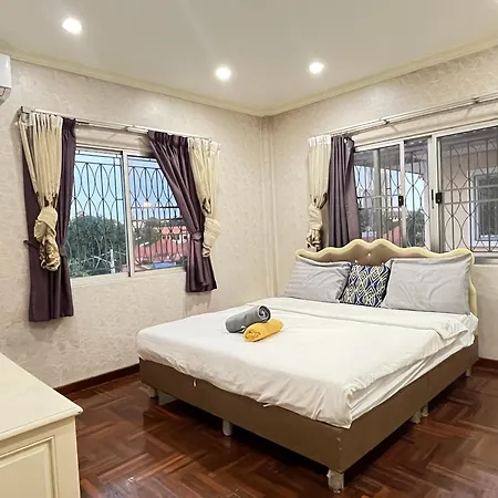 วิลล่า Walking St 3km, 5 Bedroom Pattaya