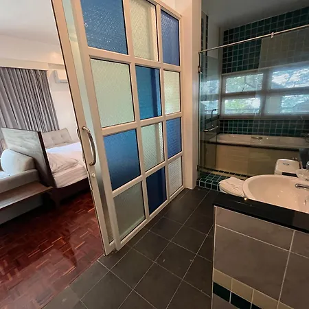 Molecular Cloud Lodge *
