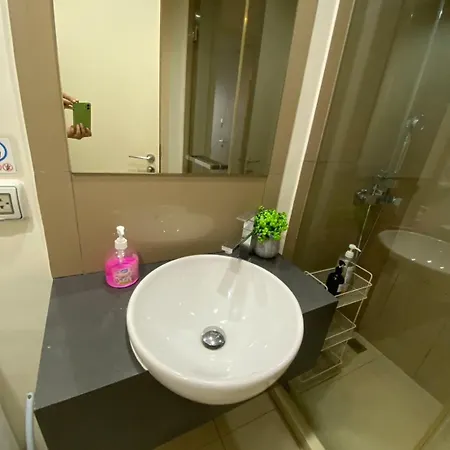 Apartment High Floor Sea View 2 Bed Room- Excellent Location Pattaya