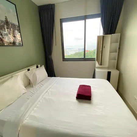 High Floor Sea View 2 Bed Room- Excellent Location *