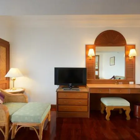 โรงแรม The Imperial 4*