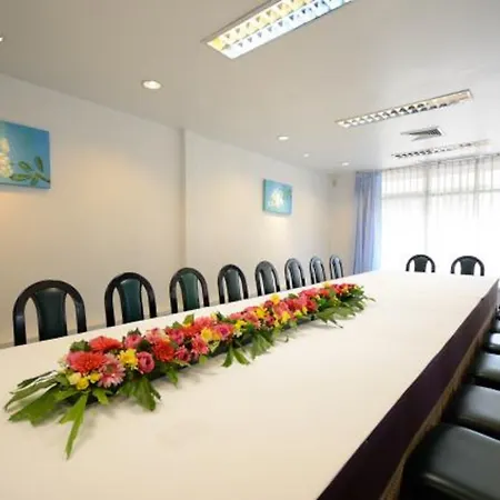 โรงแรม The Imperial 4*