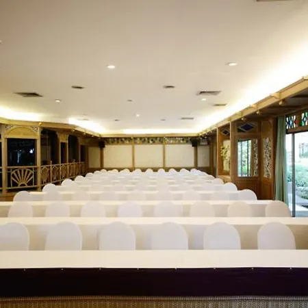 โรงแรม The Imperial