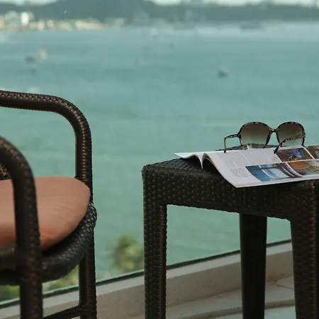 Hotel Amari Garden