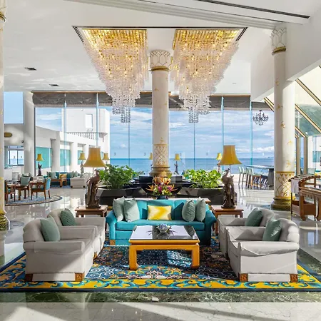 โรงแรม Royal Wing &