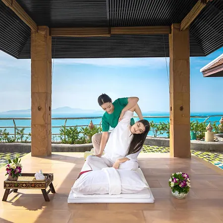 โรงแรม Royal Wing &