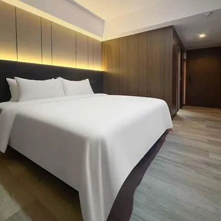 X โรงแรม 3*