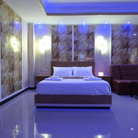 โรงแรม Ventura Boutique 4*