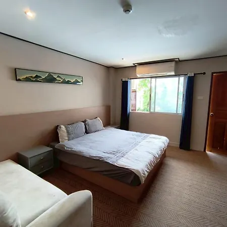 Aparthotel Peter's House2 Five Minutes To The 3*
